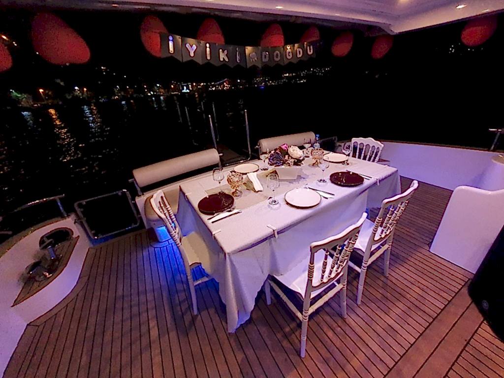 yatta doğum günü masası