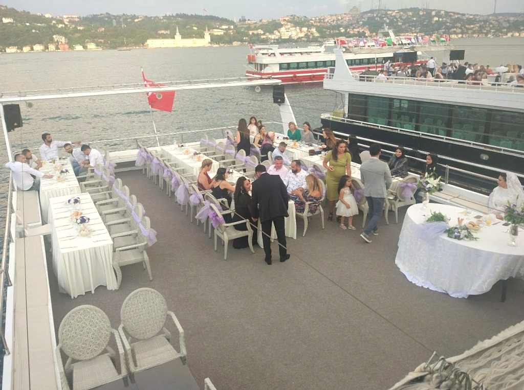 gruba özel yemekli bogaz turu