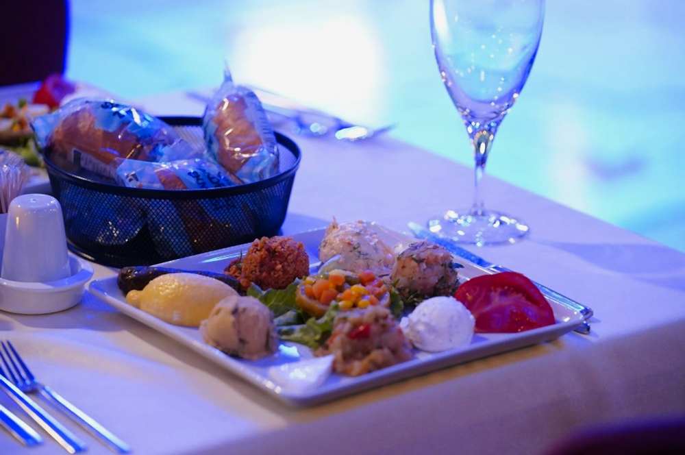 Yatta Yemekli Boğaz Turu: Tarihi Yalılar Eşliğinde Şahane Bir Deneyim